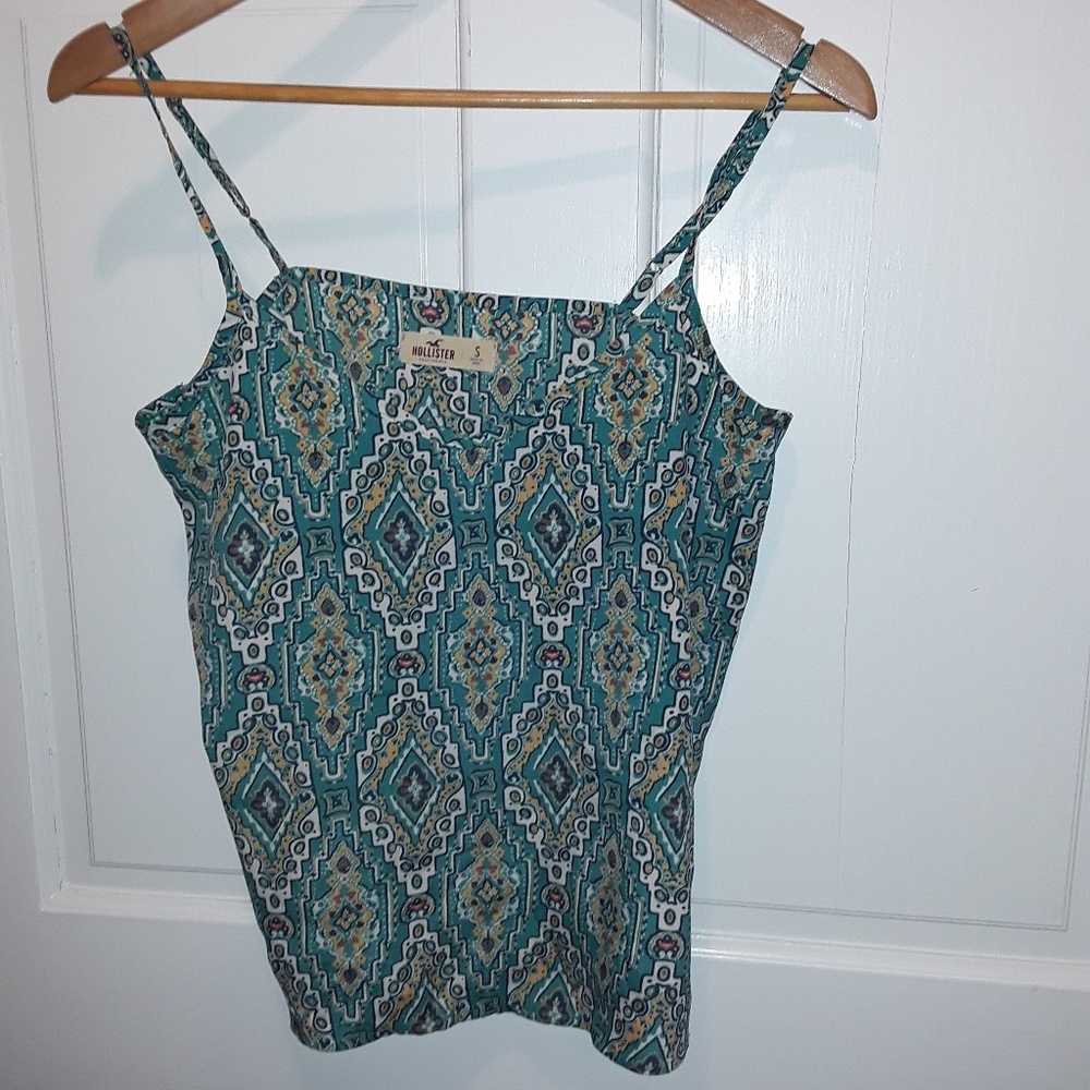 Hollister top